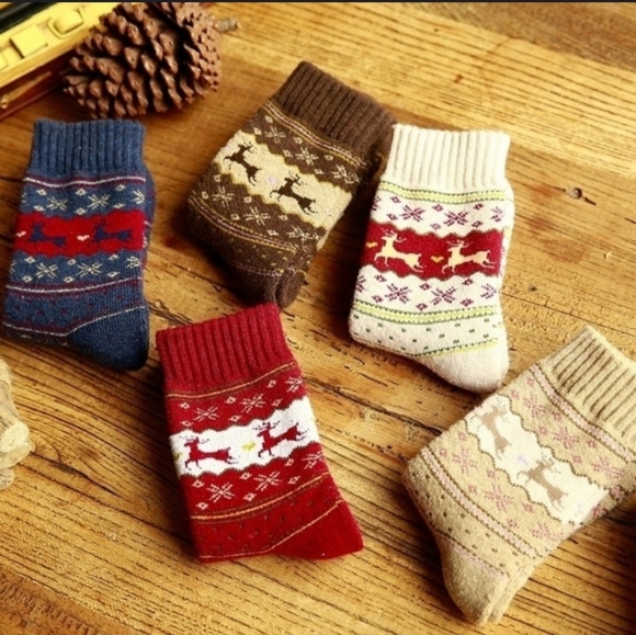 🍁3/$25 5 Pr Holiday Reindeer Socks - Picture 2 of 8